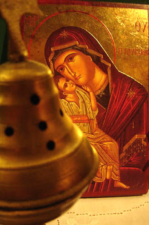 Ο Μοναχός Μωϋσής Αγιορείτης για την Ελληνίδα Παναγία